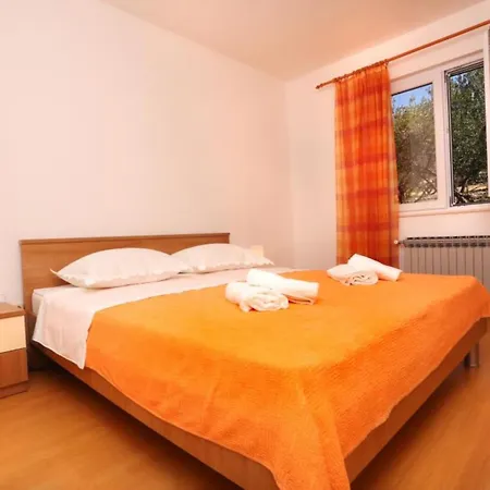 One-bedroom With Terrace A2 Apartmán *