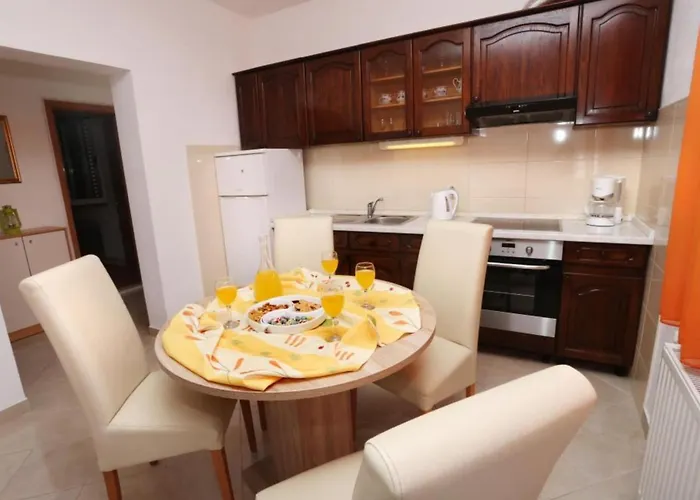 One-bedroom With Terrace A2