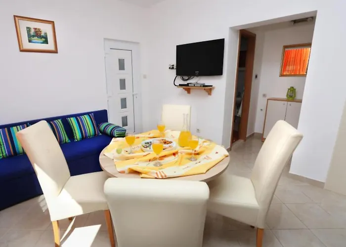 Apartament One-bedroom With Terrace A2 *
