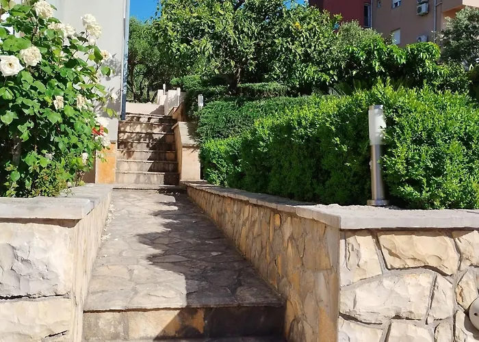 One-bedroom With Terrace A2 تروغير